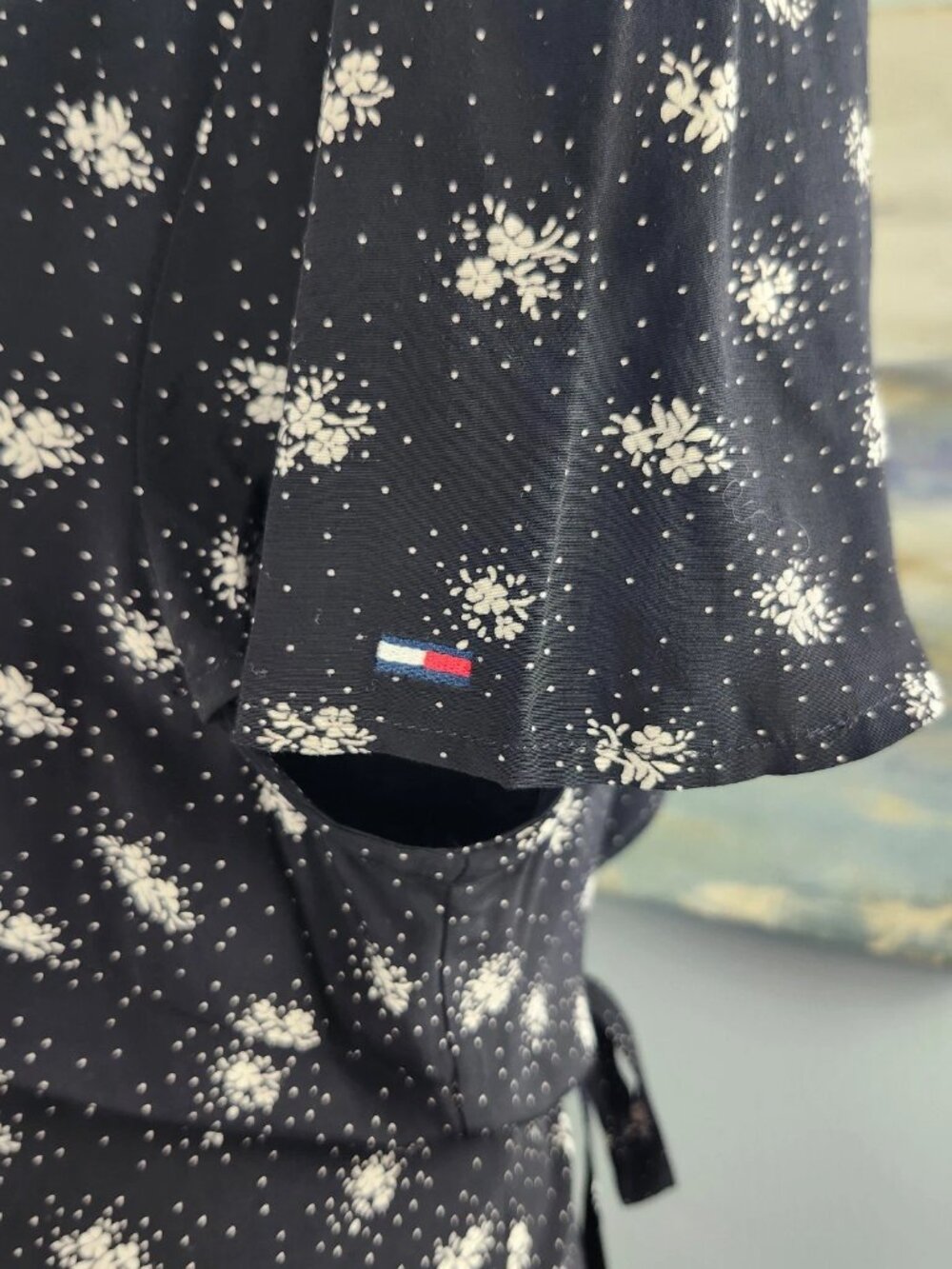 Tommy Jeans Dress XL Satin Feel Black Floral Tie Back V Neck 90's off duty Model - Picture 6 of 12